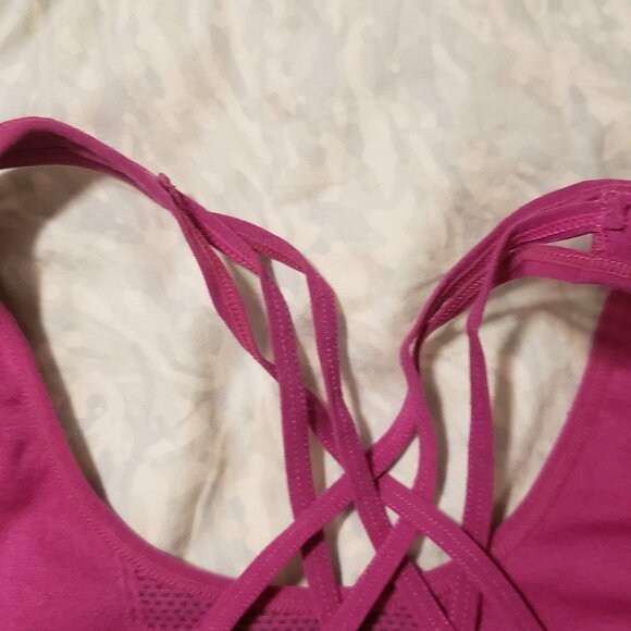 Workout Bra with cute multi-straps in Plum  Size M - Picture 3 of 4